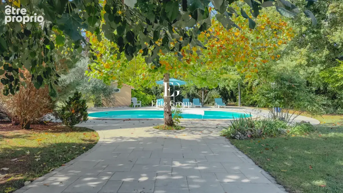 Maison de plain-pied sur parc arboré de près de 5000 m² proche d'angouleme - photo 3