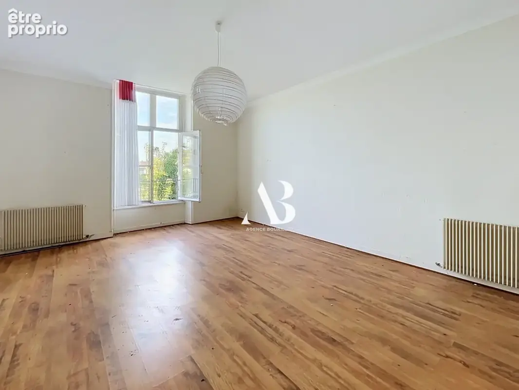 immeuble de 347 m2 sur un terrain de 1047 m2 - photo 6