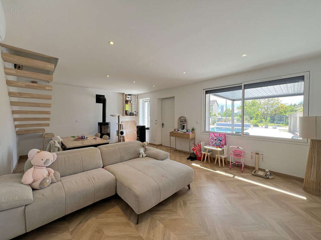 Maison à MONTALIEU-VERCIEU