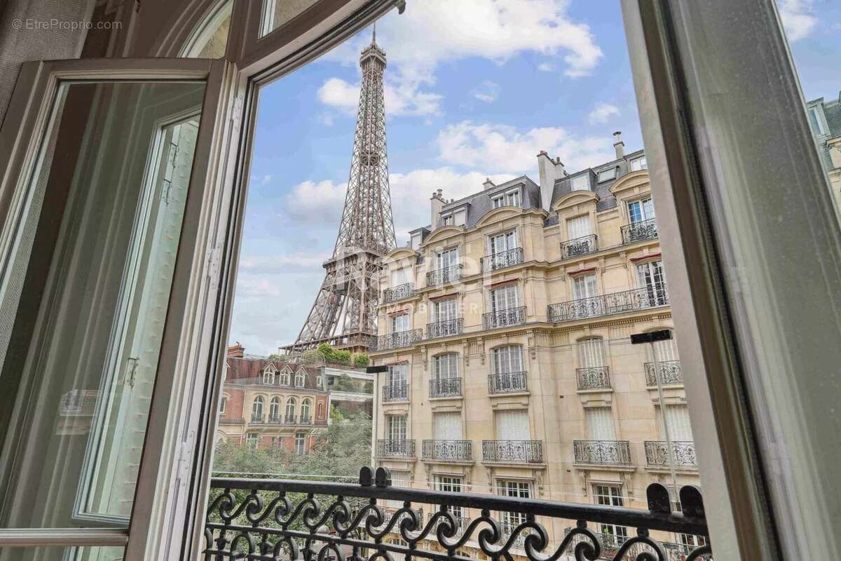 Appartement à PARIS-7E