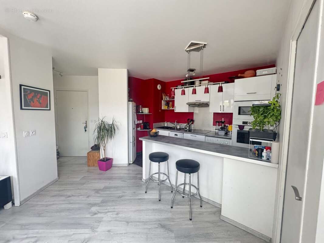 Appartement à VILLIERS-LE-BACLE