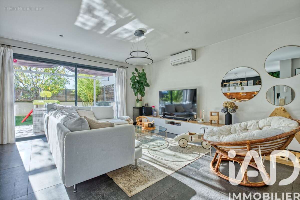 Photo 2 - Maison à LORMONT