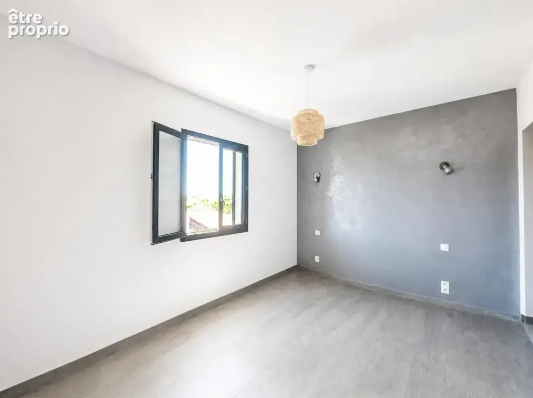 Villa récente avec piscine, Montfrin 133 m² habitables - photo 11