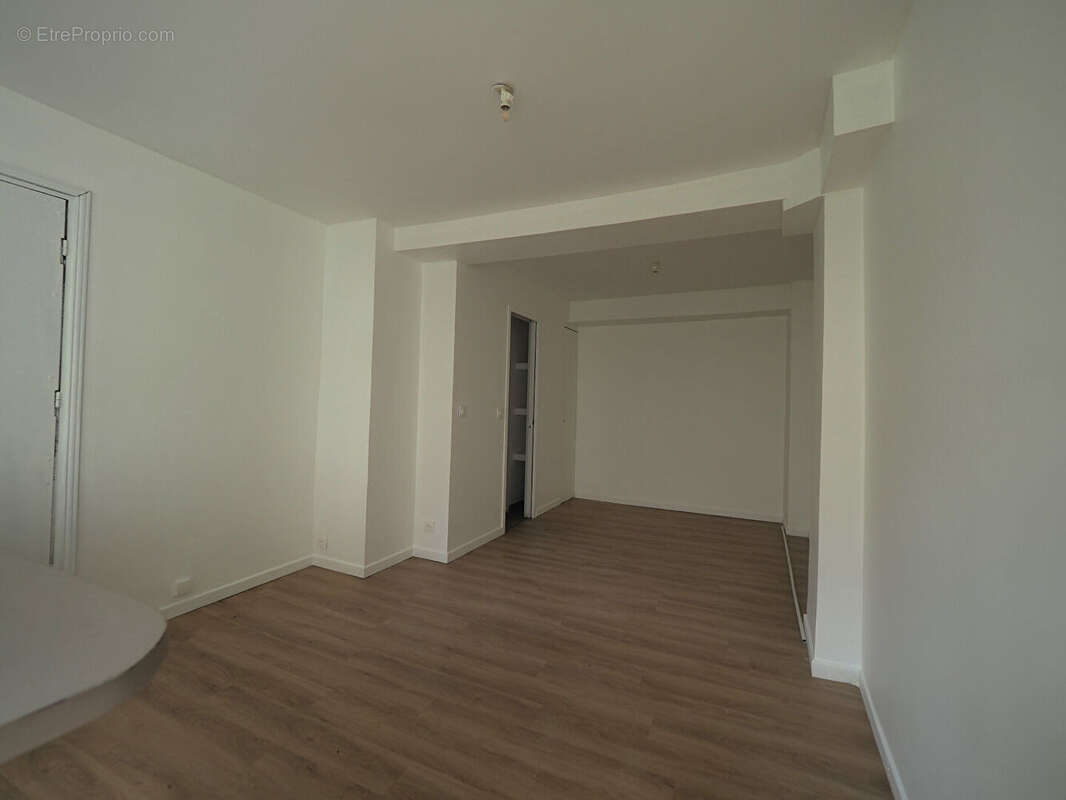 Appartement à PARIS-20E