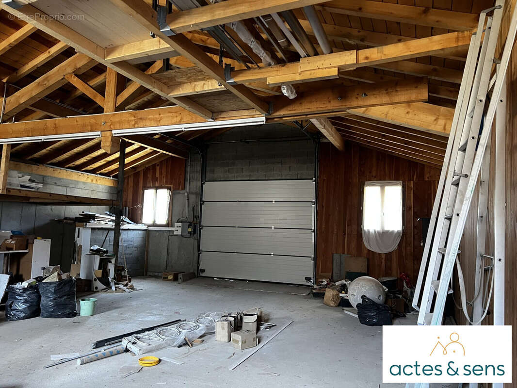 Commerce à SAINT-JEAN-DE-MAURIENNE