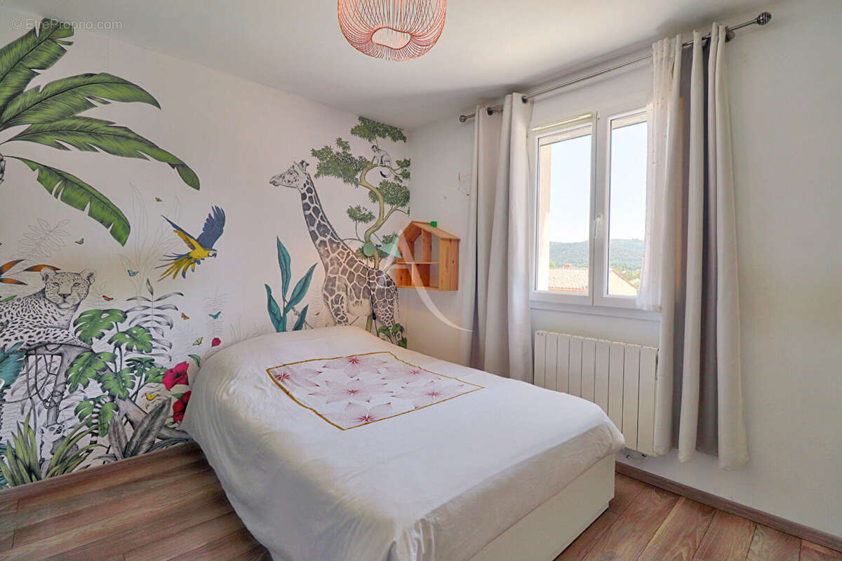 Villa type 6 avec jardin paysage piscine chauffee garage a greoux les bains - photo 14