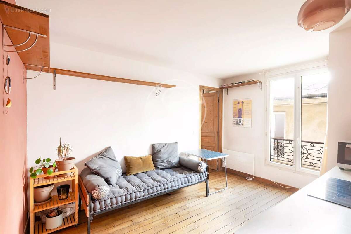 Appartement à PARIS-18E