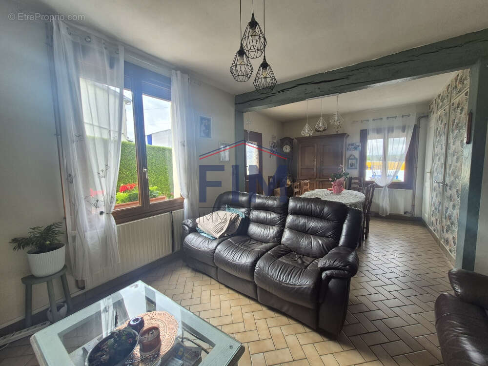 Maison à NEUFCHATEL-EN-BRAY
