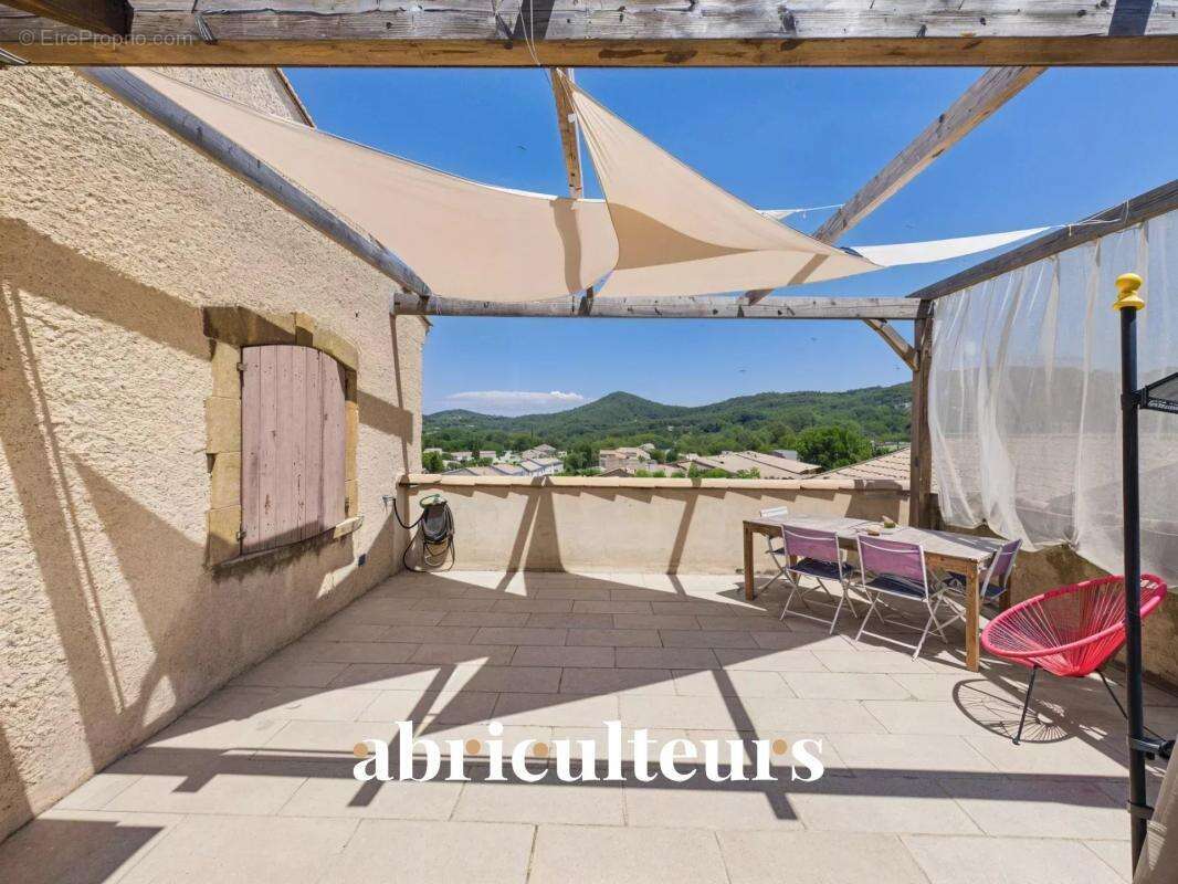 Appartement à ROGNES