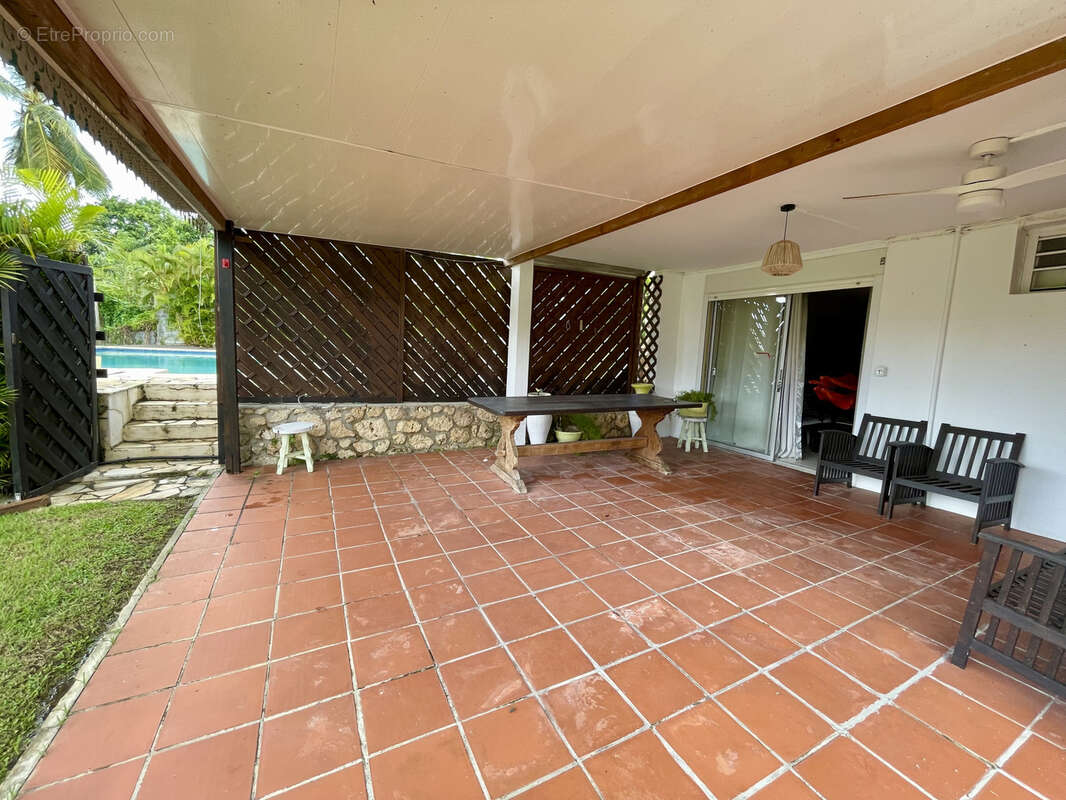 Magnifique propriete t5 + appartement t2 avec piscine vue mer centre du gosier - photo 32