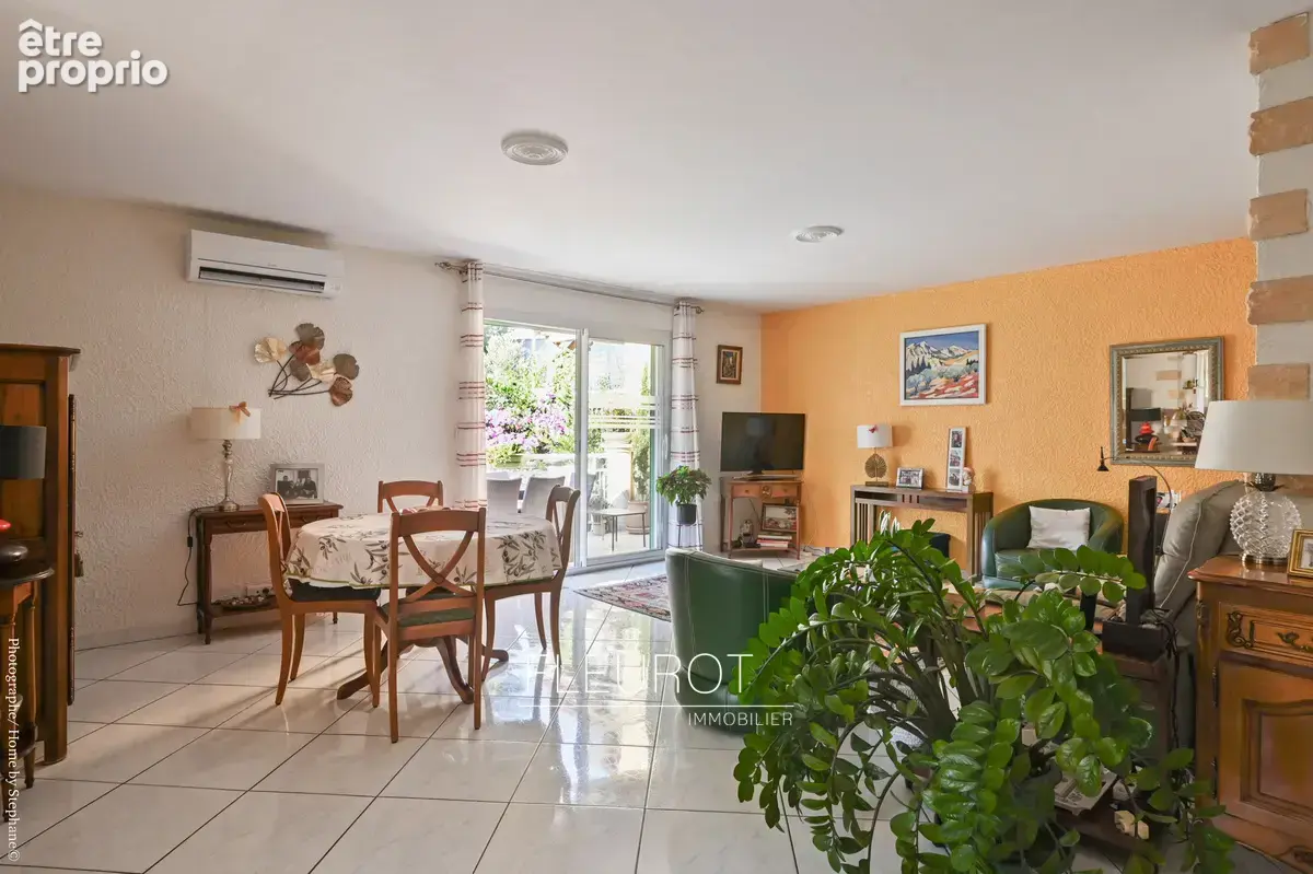 Appartement 4 pièces 90 m² à vendre à La Ciotat (13600) - photo 2