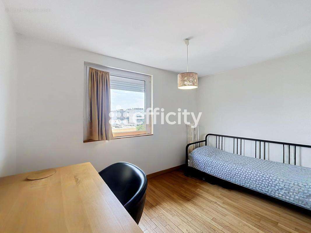 Appartement à MONTROUGE