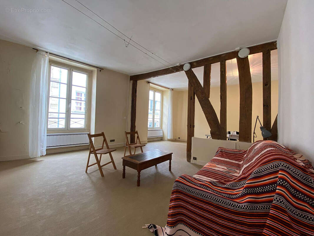 Appartement à PARIS-4E
