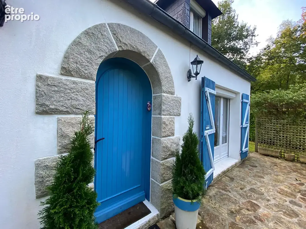 Maison 6 pièces de 120 m² avec piscine et jacuzzi à vendre à Saint-Yvi  346 500 - photo 1