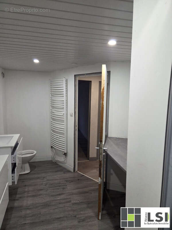 Maison 113 m² à Le Monastier-Sur-Gazeille  - photo 4
