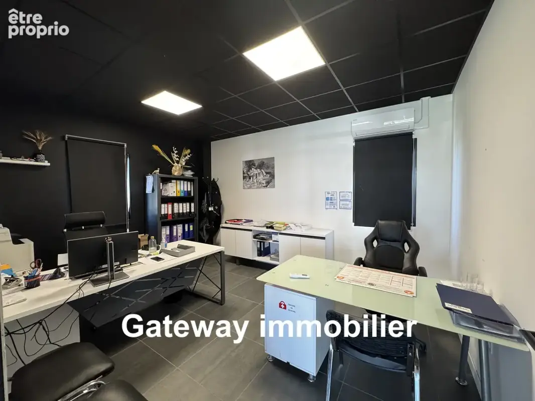 Local professionnel bureaux, entrepôt et showroom  925m2 à gerzat  63360 - photo 13