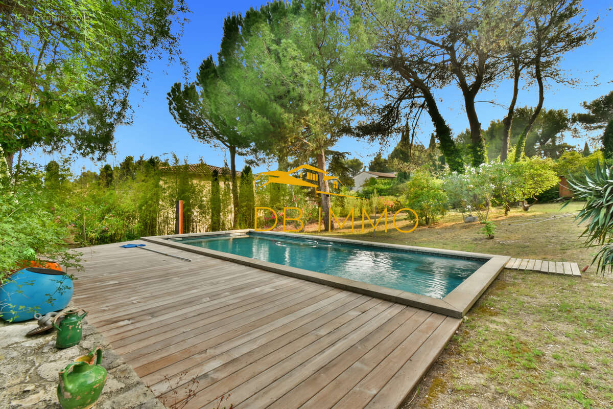 Maison à VILLENEUVE-LES-AVIGNON