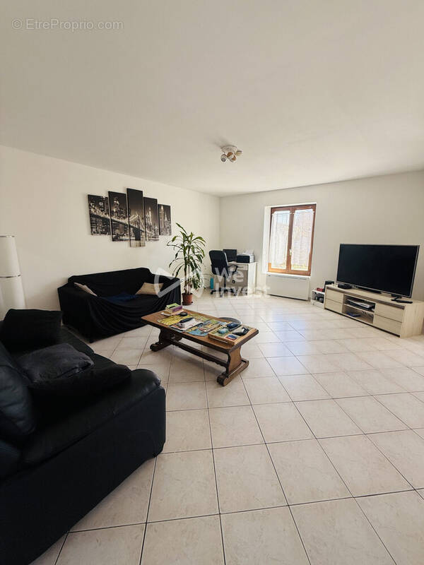 Appartement à MOUROUX