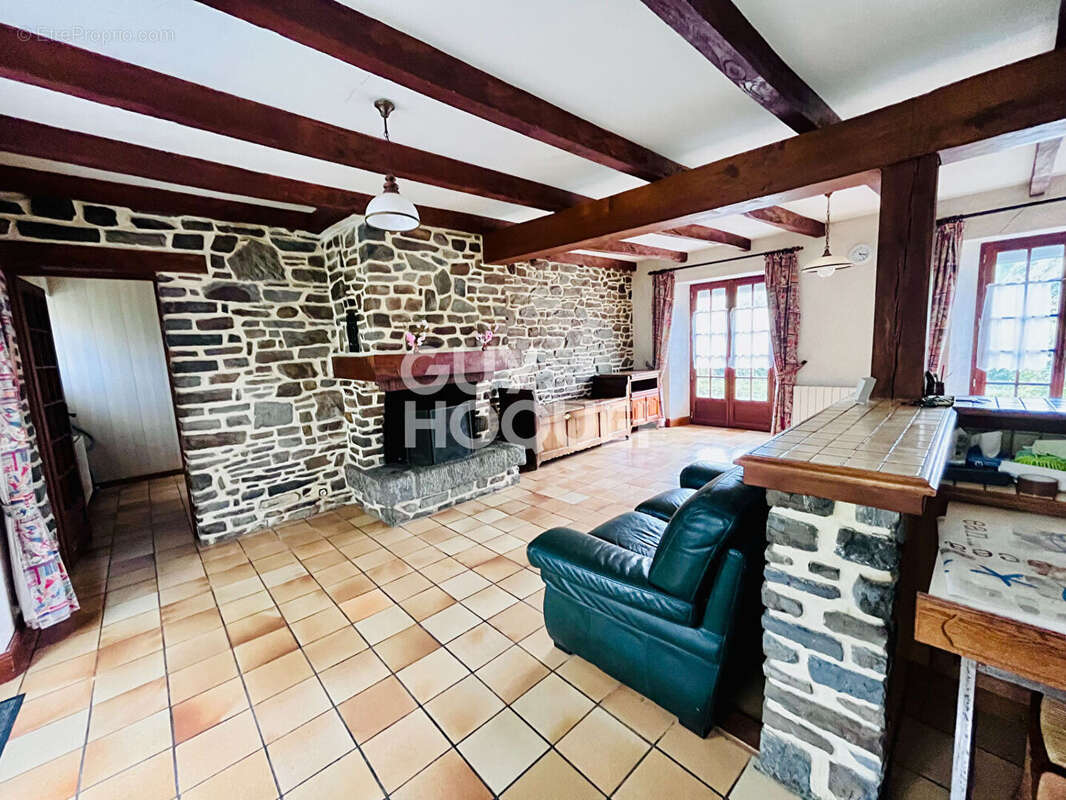 Maison à BAGUER-PICAN