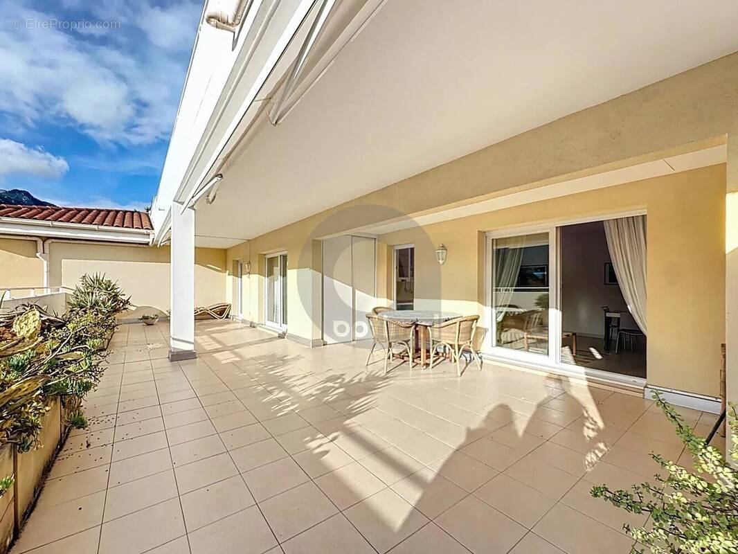 Appartement à MENTON