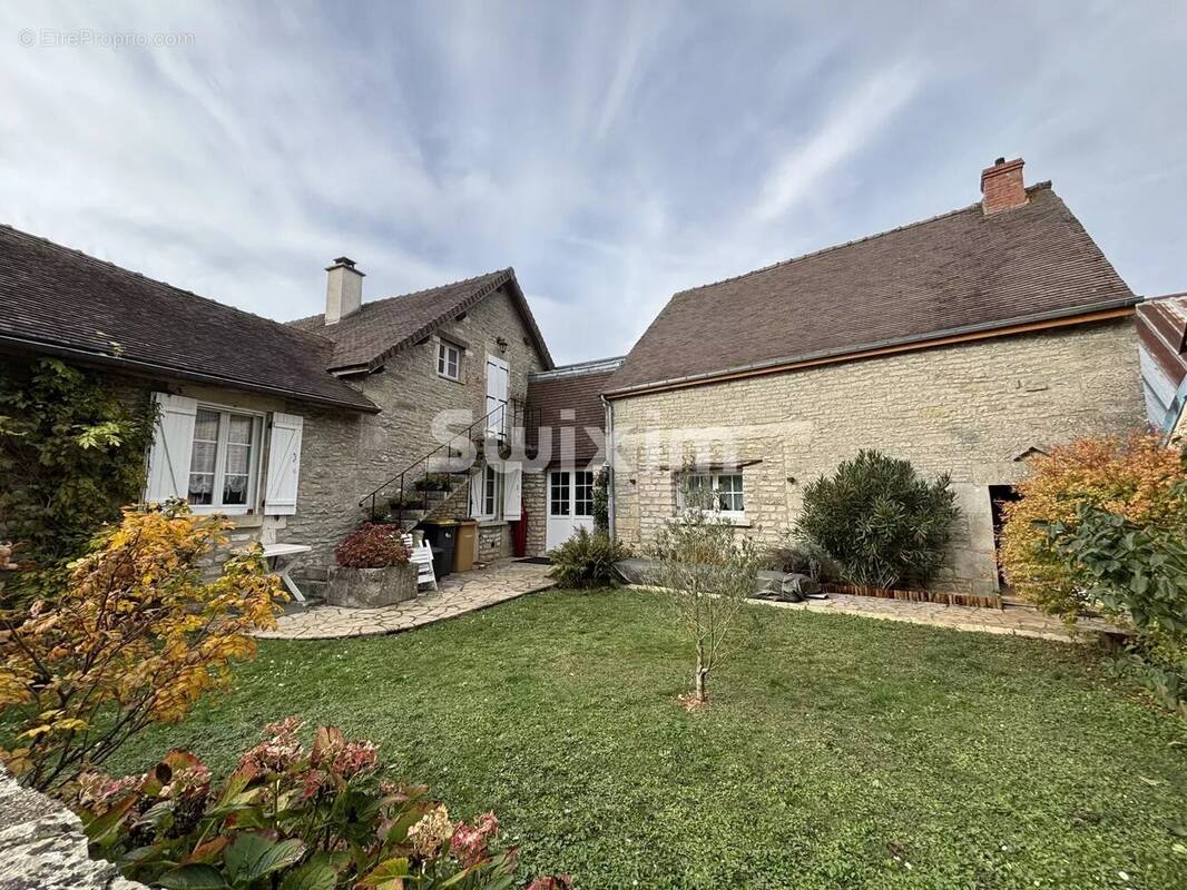Maison à MONTBARD