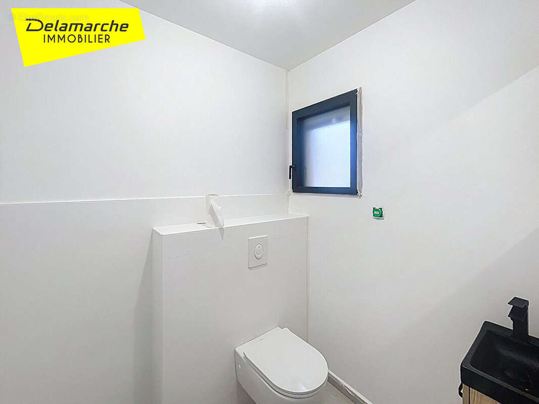 Maison à SAINT-HILAIRE-DU-HARCOUET