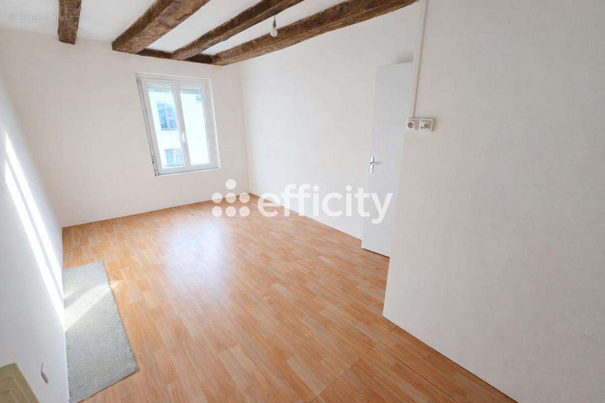 Maison à CHATEAU-DU-LOIR