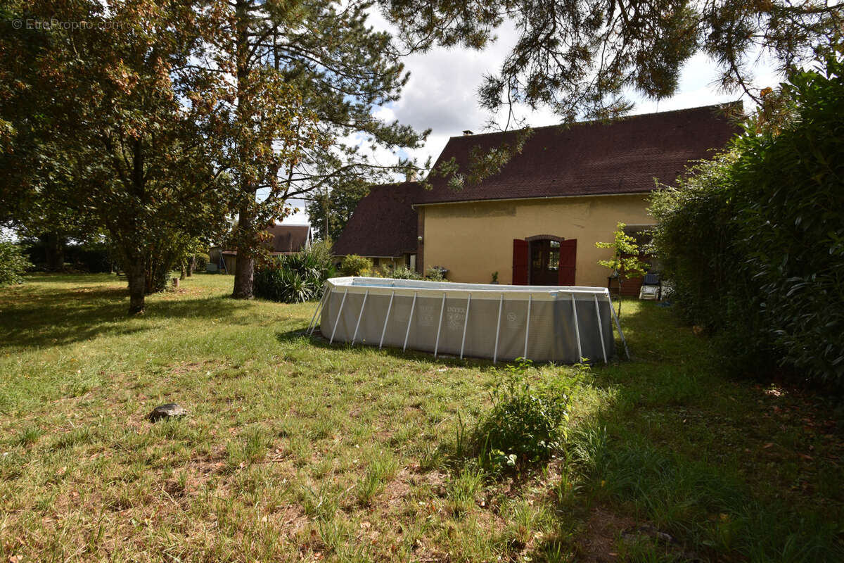 Maison à CHAMPROND-EN-GATINE
