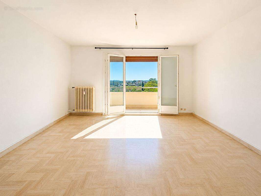 Appartement à HYERES