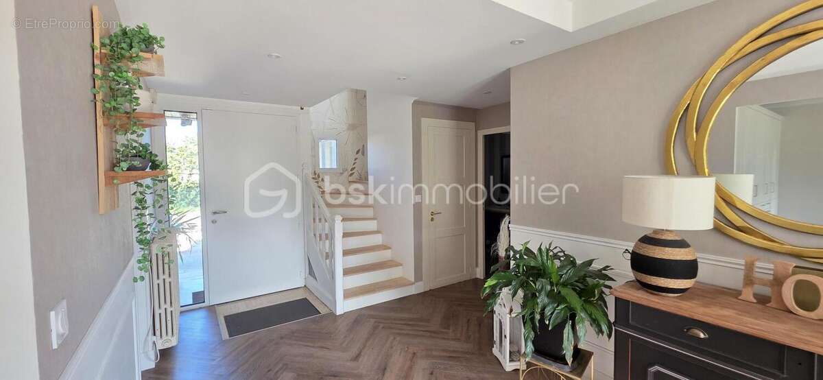 Maison à SAINT-BARTHELEMY-D&#039;ANJOU