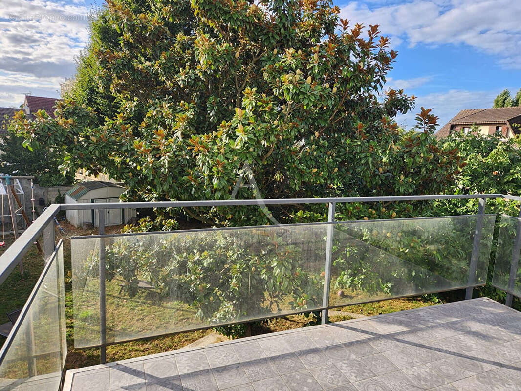 Maison à VILLEMOMBLE