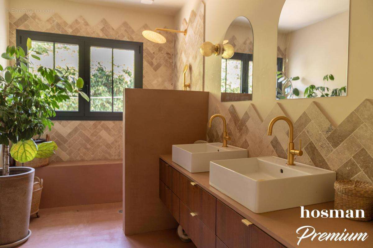 Maison à SAINT-SULPICE-ET-CAMEYRAC