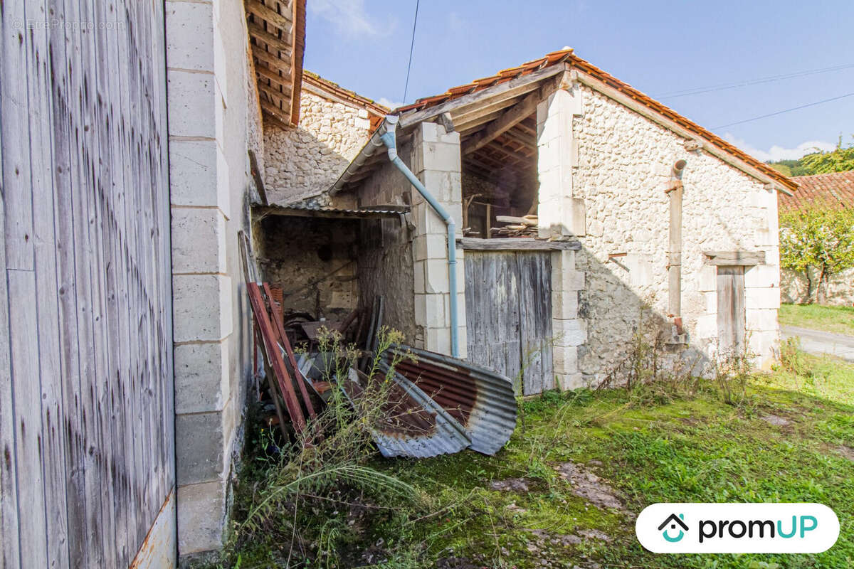Maison à MONTAGRIER