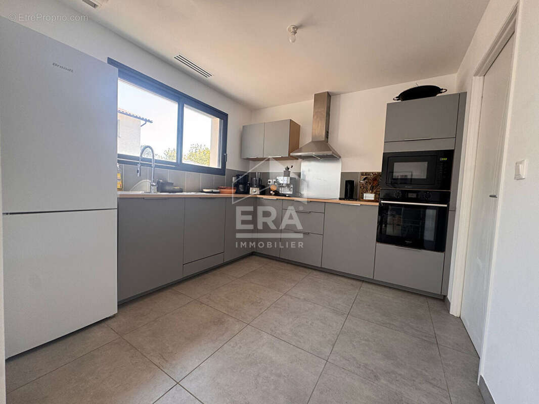 Maison neuve 4 pièces à vendre à La Lande-de-Fronsac (Réf. 3202) - photo 3