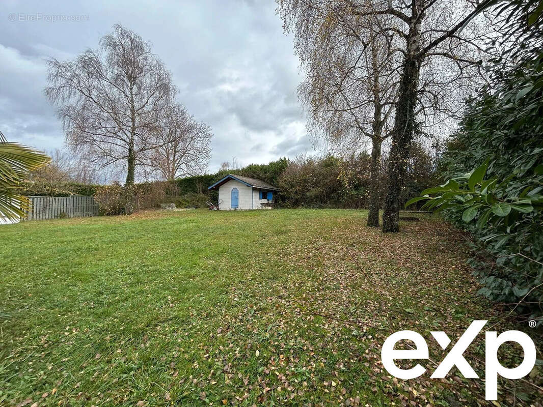 Terrain à ANTHY-SUR-LEMAN