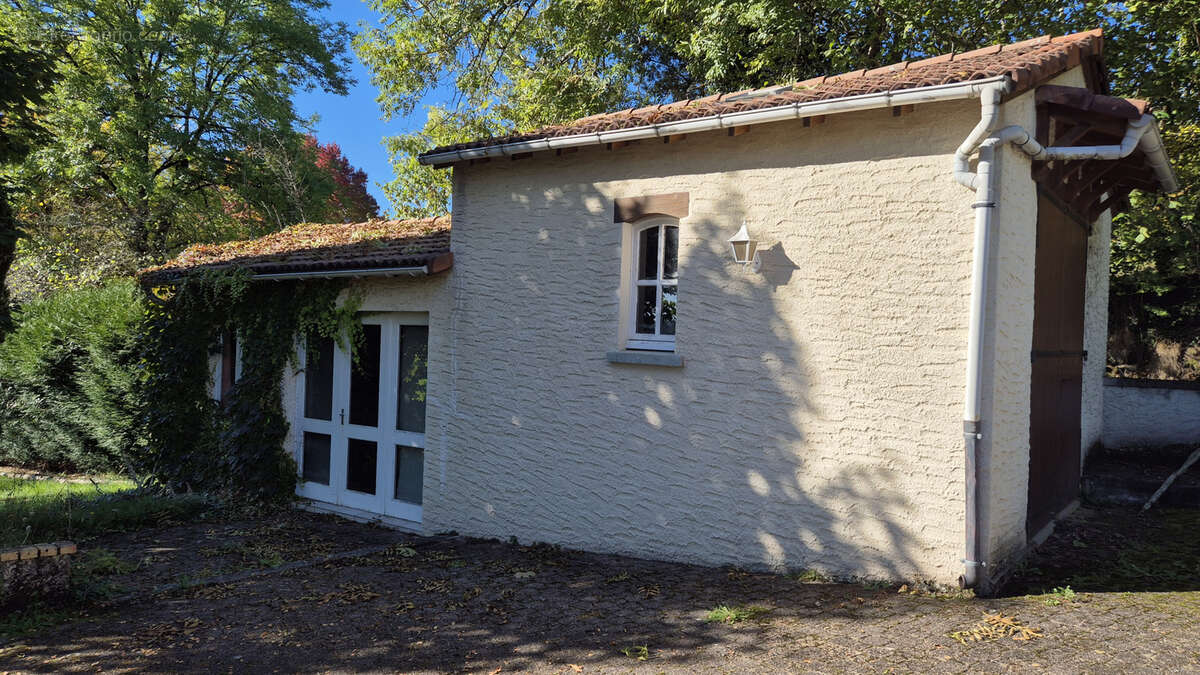 Maison à GIOU-DE-MAMOU