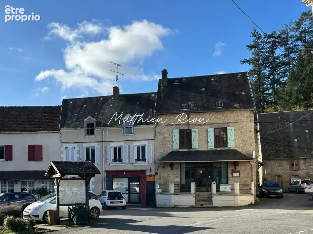 Commerce à SAINT-ETIENNE-DE-FURSAC