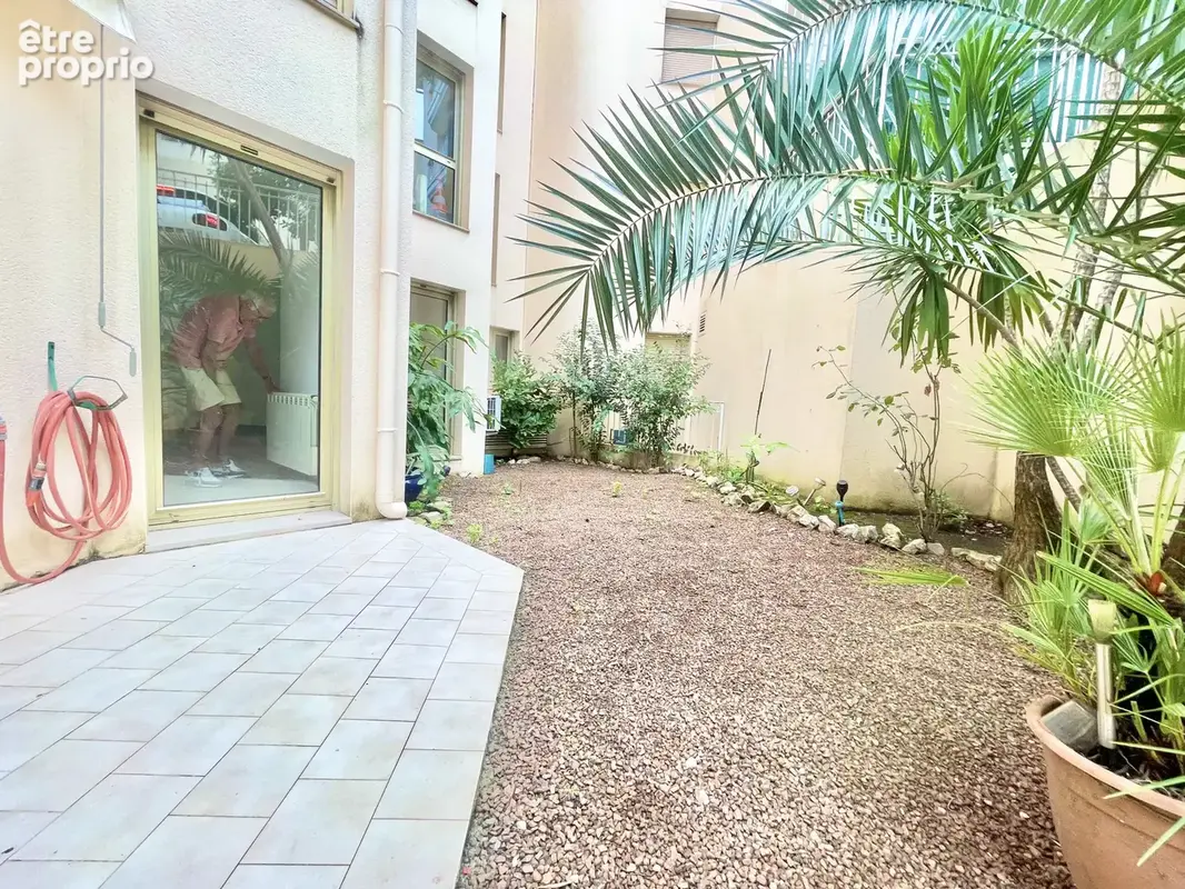 Appartement à LE CANNET