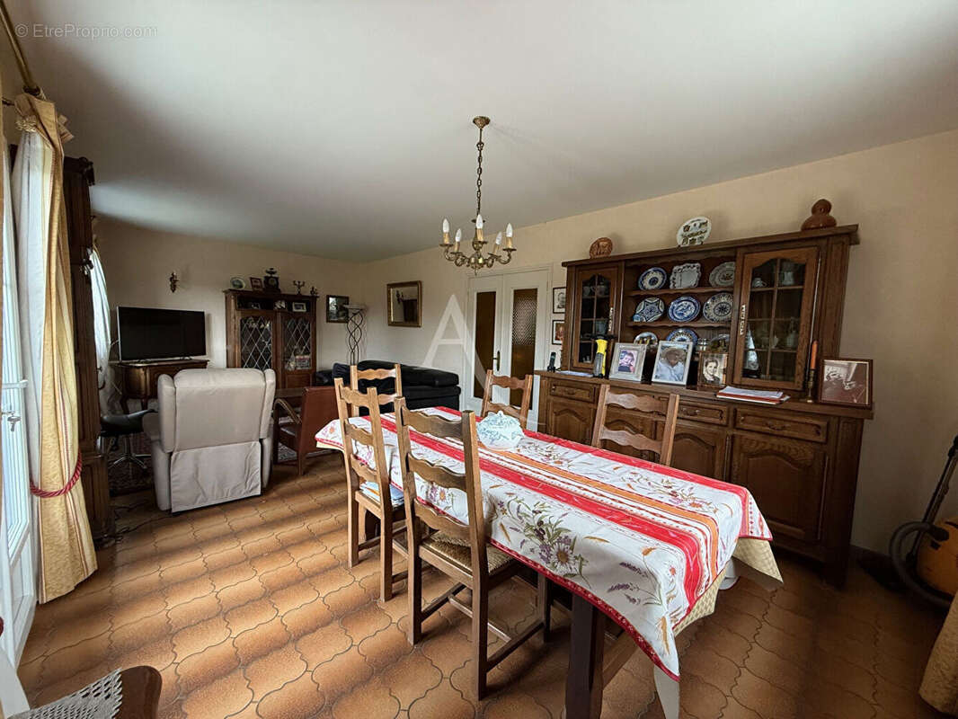 Maison à LE CHATELET-EN-BRIE