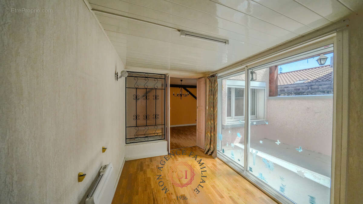 Maison 6 pièces de 125 m2 - photo 2