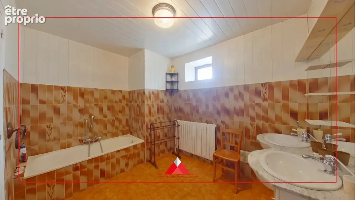 Maison en pierres apparentes avec 3512m² de terrain - photo 7