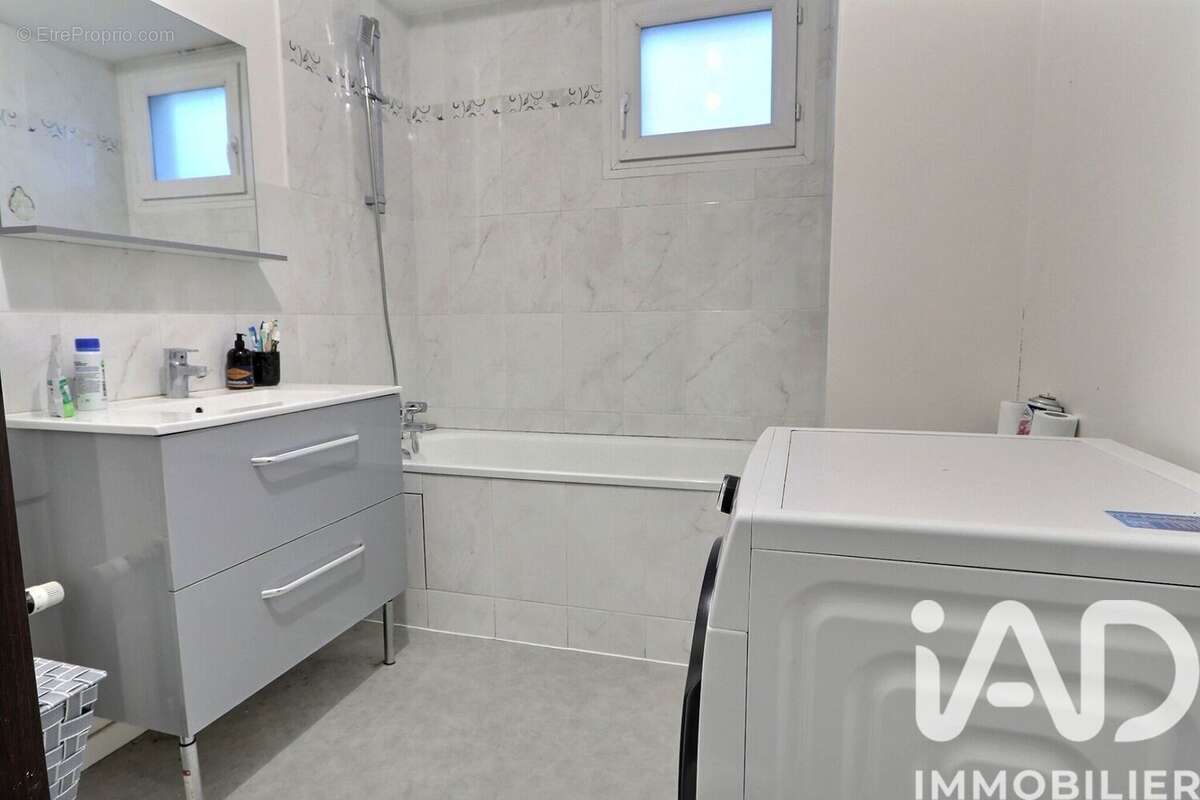 Appartement 62 m² à Stains  - photo 5