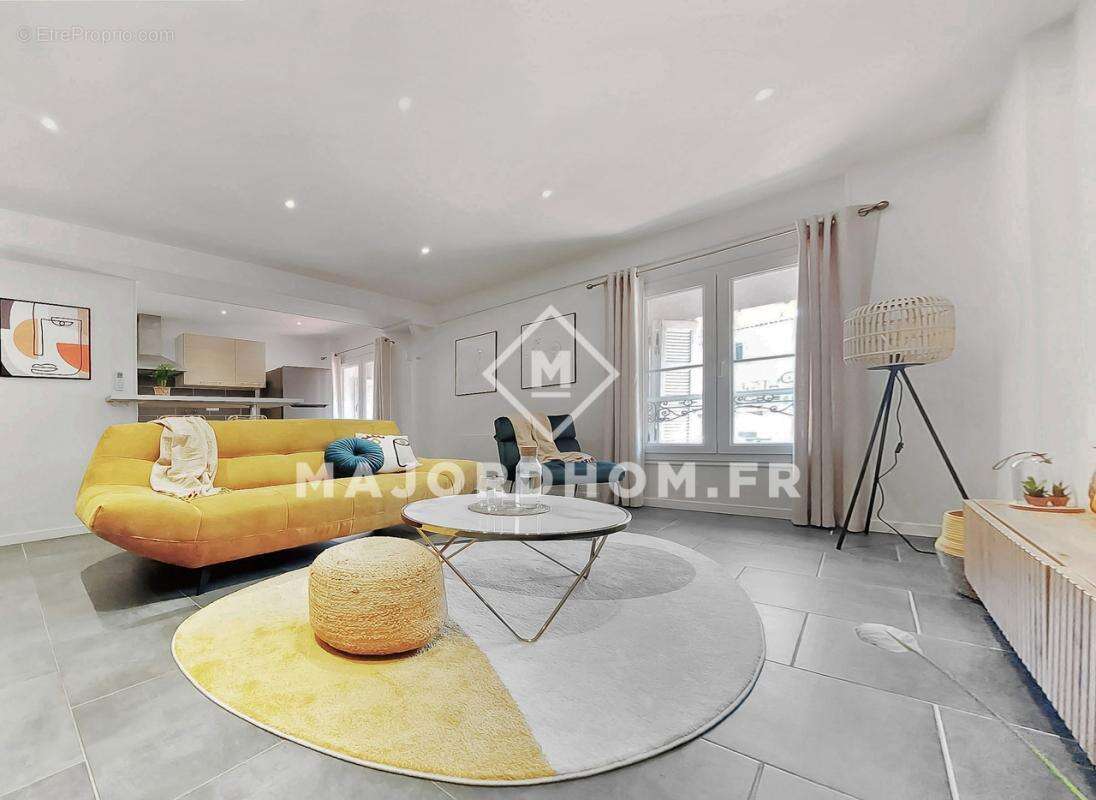 Appartement à MARSEILLE-6E