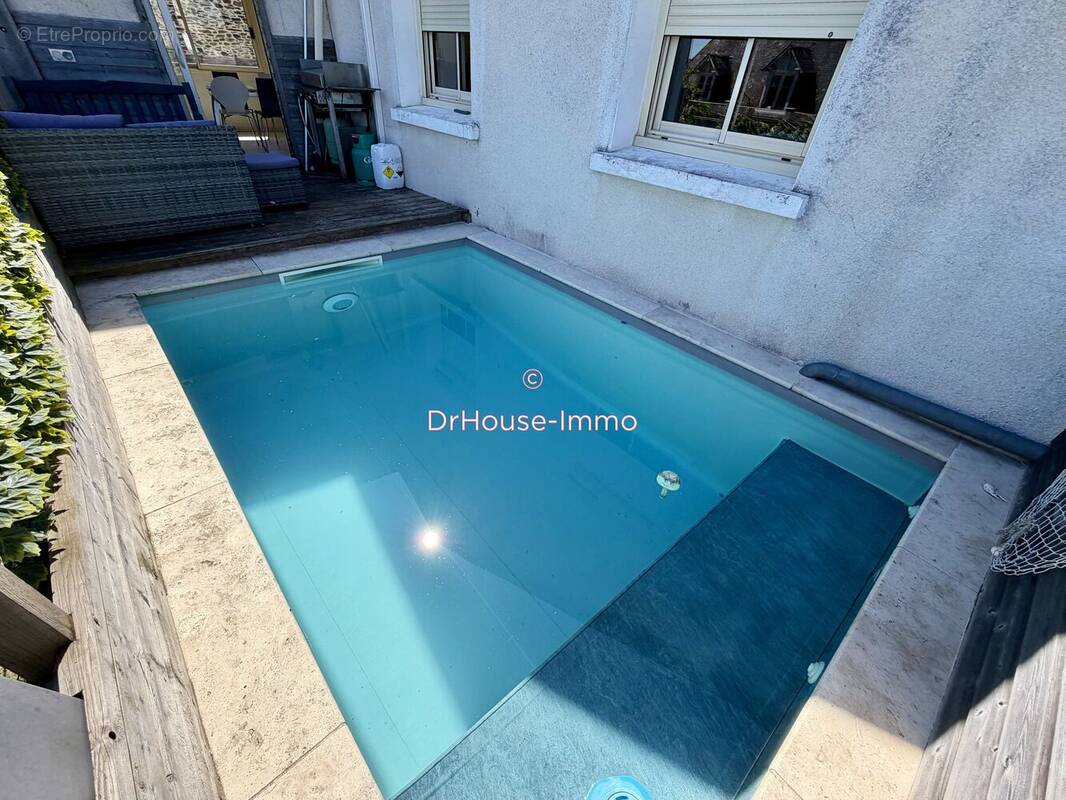 Maison à DONZENAC
