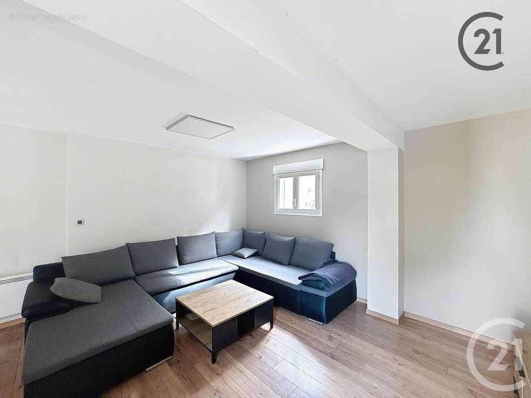 Maison à THORIGNY-SUR-OREUSE