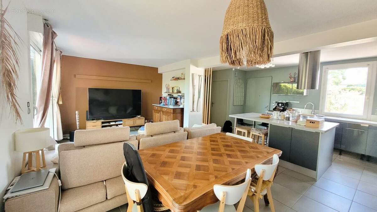 Appartement à LATTES