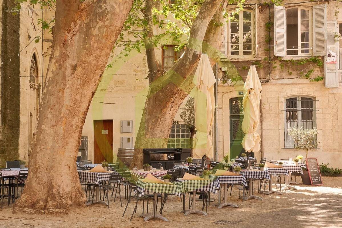 Commerce à MOUANS-SARTOUX