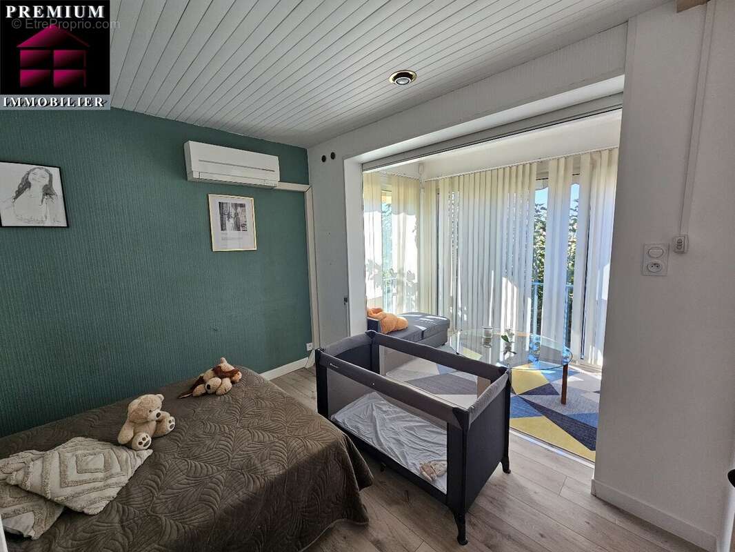 Maison à SAINT-ESTEVE