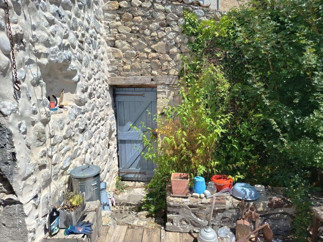 Maison 121 m² à La Roche-Des-Arnauds  - photo 8