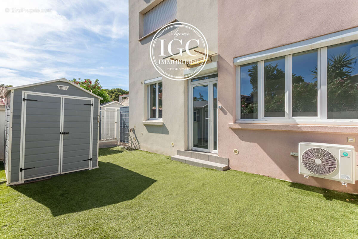 CARRO  Appartement T3  44 m2  Proximité mer  Terrasse - photo 4